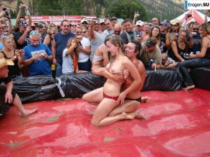 Women's Show Wrestling. Thumb 42