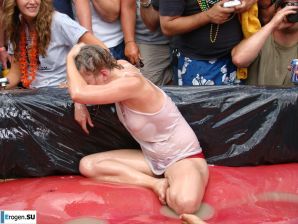 Women's Show Wrestling. Thumb 55