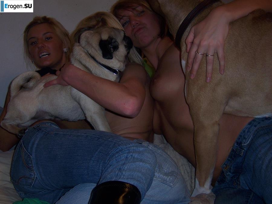 Three Lesbian Friends. Photo 36