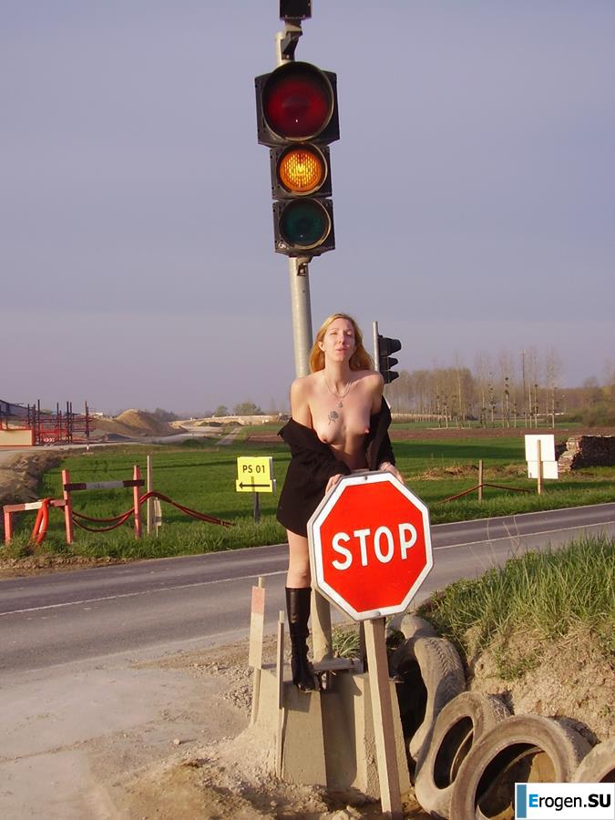 French Bi - Exhibitionist. Photo 31