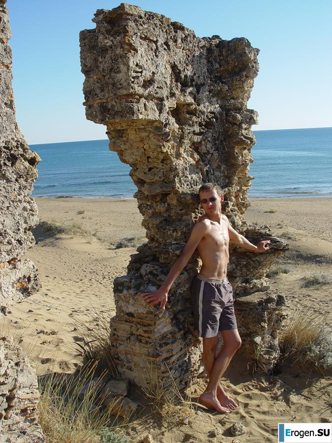 Girlfriend with big nipples. Photo 23