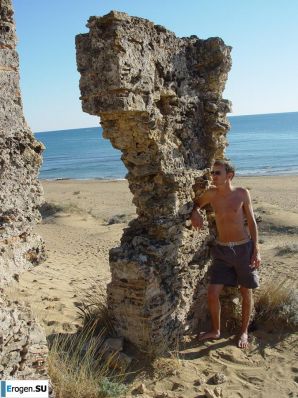 Girlfriend with big nipples. Thumb 19