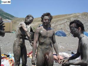 Голые в грязи. Эскиз 32