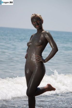 Голые в грязи. Эскиз 6