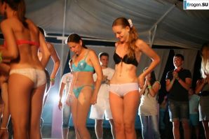 Снова студенты развлекаются. Часть 2. Эскиз 20