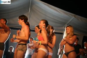 Снова студенты развлекаются. Часть 2. Эскиз 21