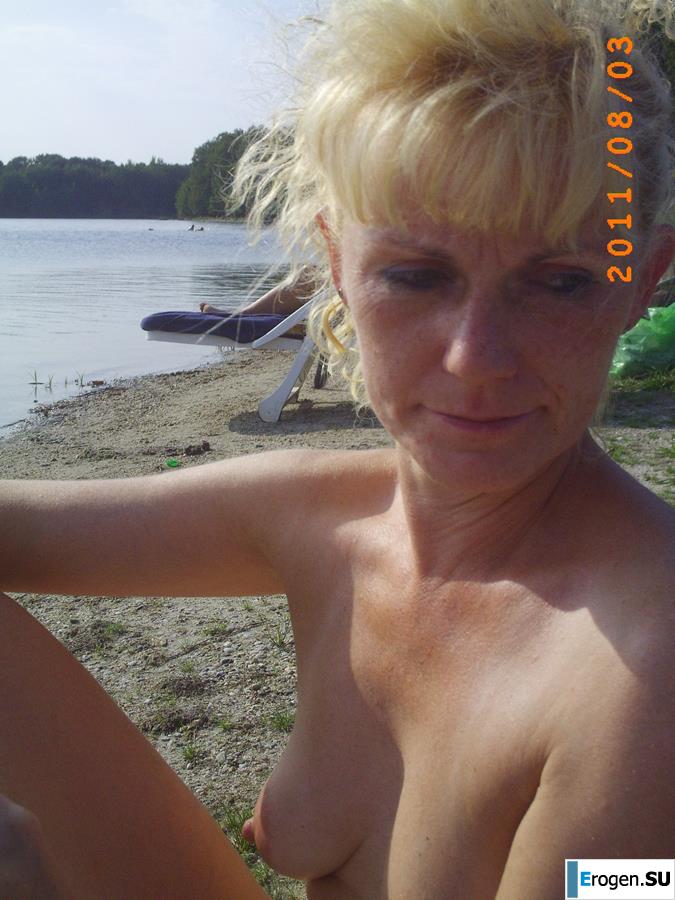 Рыжая старушка-нудистка. Фото 3