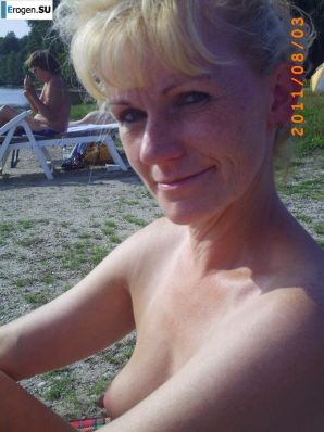 Redhead nudist old woman. Thumb 11