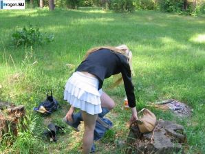 Thin blonde with big breasts. Thumb 32