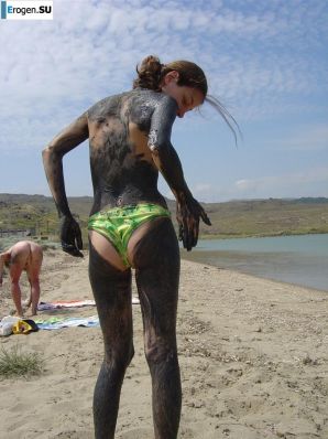 Naked in the Mud. Part 2. Thumb 37