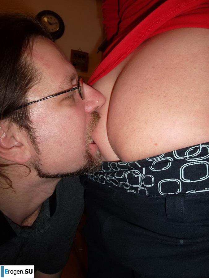 Busty and the Bearded Man. Photo 5