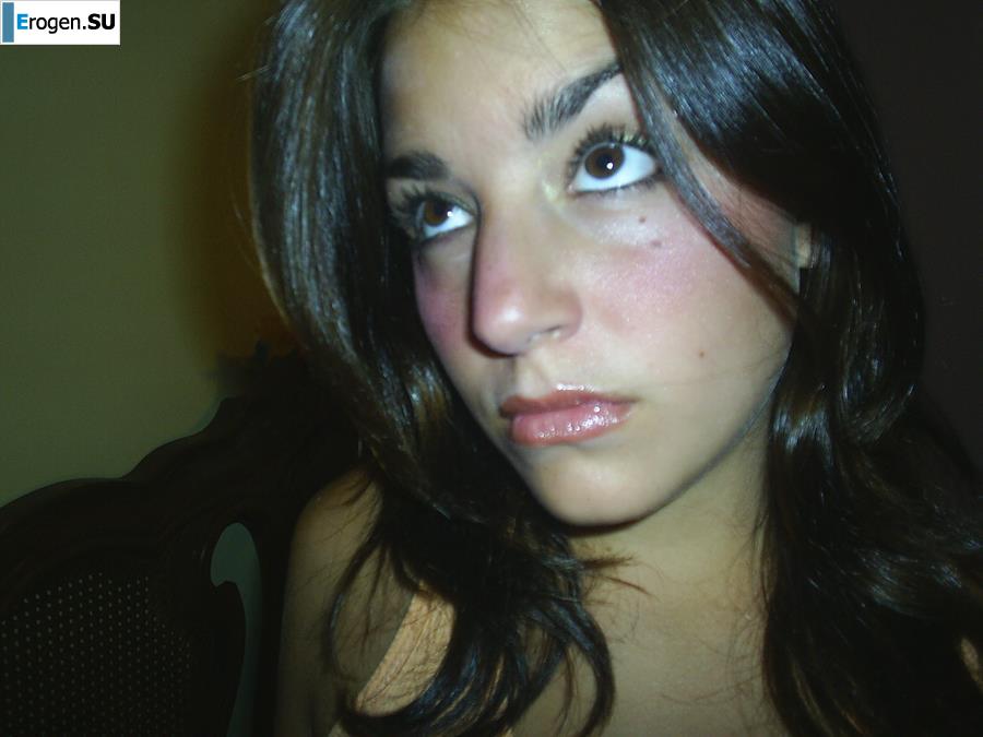 Unshaven brunette. Photo 13