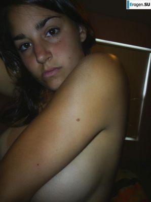 Unshaven brunette. Thumb 44