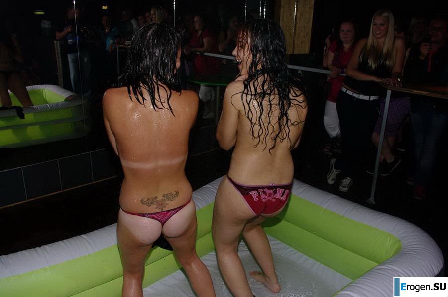 Striptease at the Czech club. Photo 18