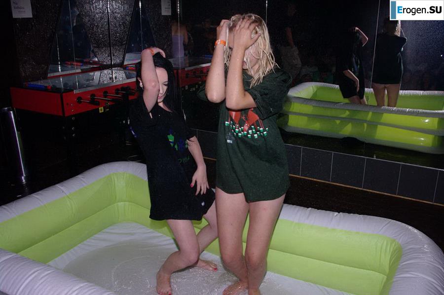 Striptease at the Czech club. Photo 28