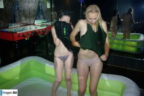 Striptease at the Czech club. Thumb 32