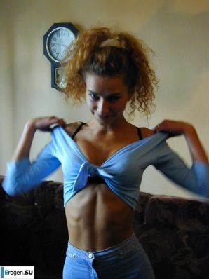 Busty Curler. Thumb 12