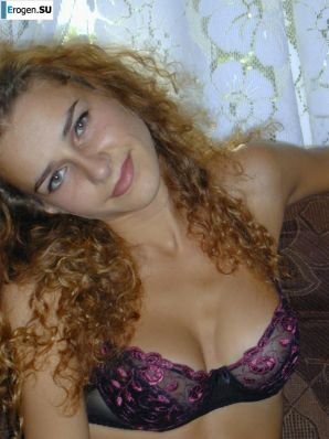 Busty Curler. Thumb 7