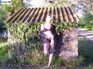 Французская би - эксгибиционистка. Часть 3. Эскиз 23