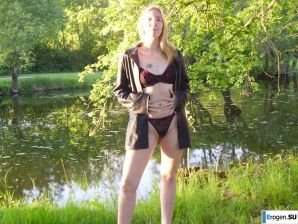 Французская би - эксгибиционистка. Часть 3. Эскиз 24