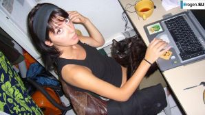 Сосательная брюнетка и тимати. Эскиз 3