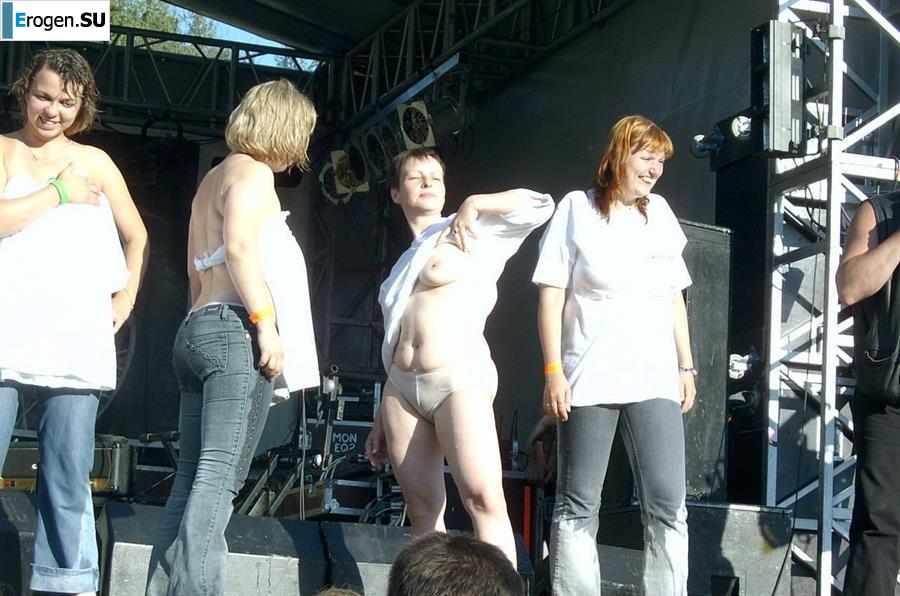 Сиськи и немного писек на рок-концертах. Часть 2. Фото 14