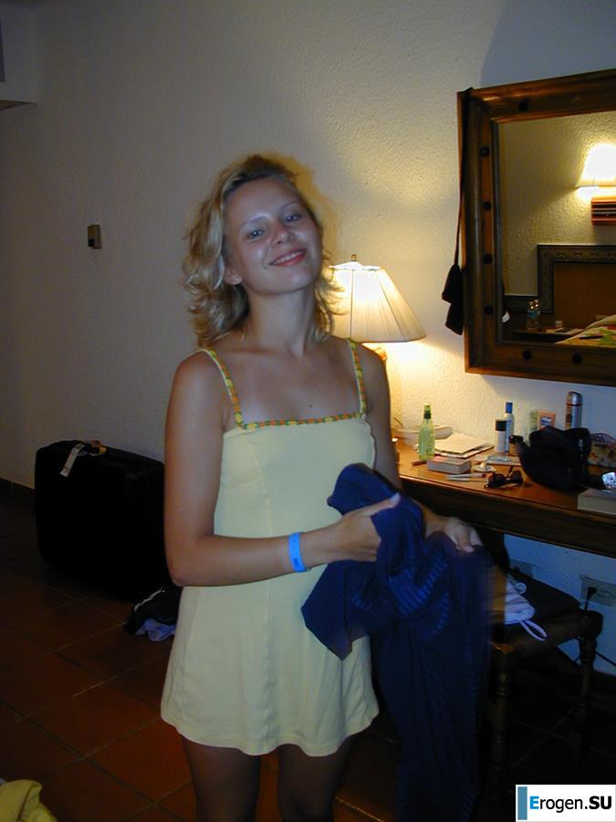 Smiling Blonde. Photo 11