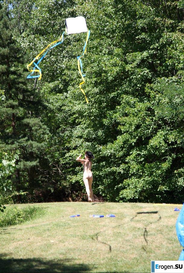 Nudists fell into childhood. Part 3. Photo 8