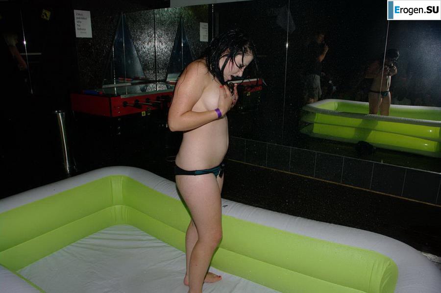 Striptease at the Czech club. Part 4. Photo 32