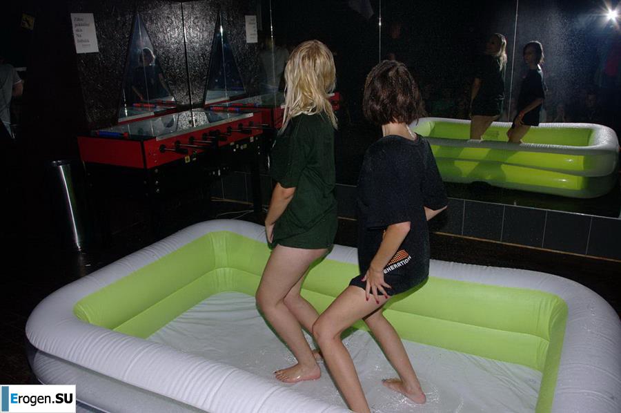 Striptease at the Czech club. Part 4. Photo 34