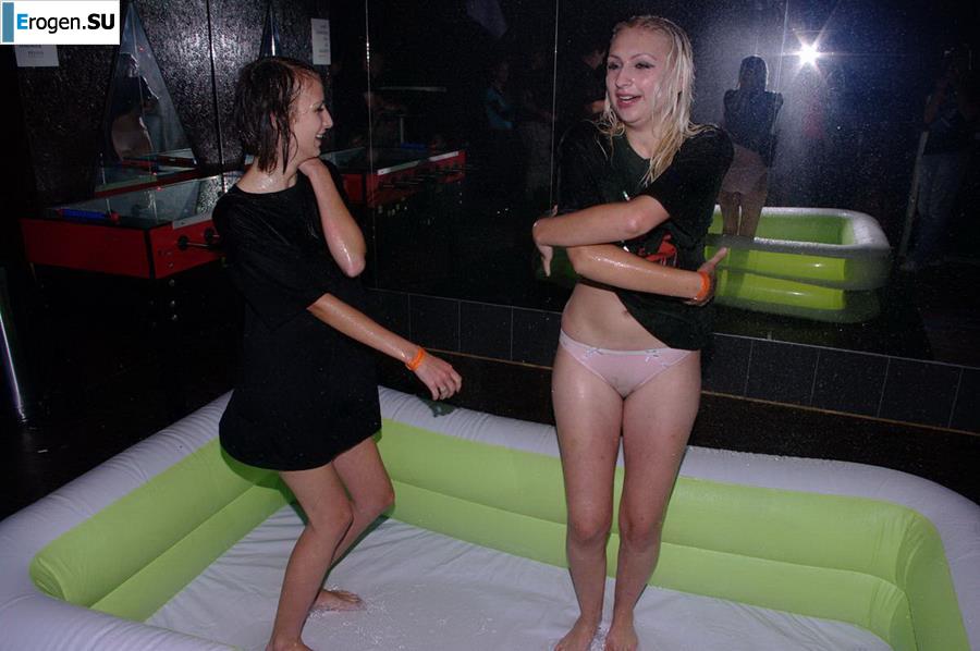 Striptease at the Czech club. Part 4. Photo 38