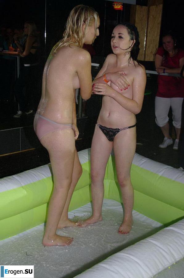 Striptease at the Czech club. Part 4. Photo 6