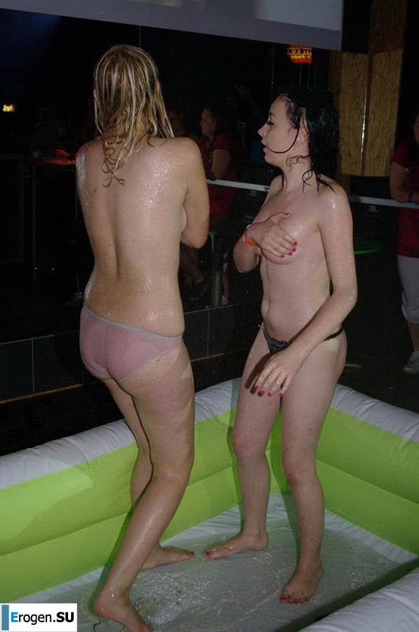 Striptease at the Czech club. Part 4. Photo 7