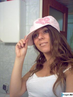 Очаровательная брюнетка в домашней и студийной фотосессии. Часть 3. Эскиз 27