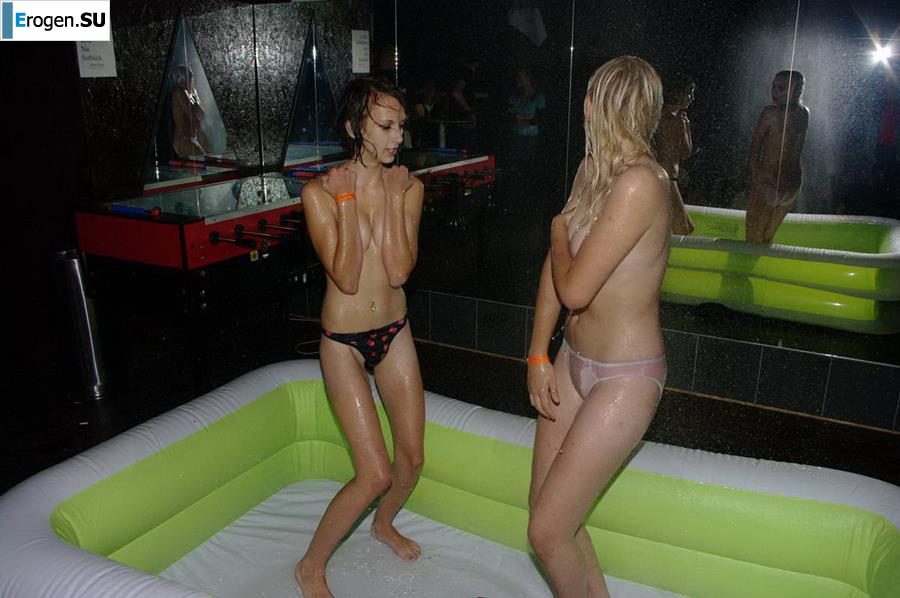 Striptease at the Czech club. Part 5. Photo 19