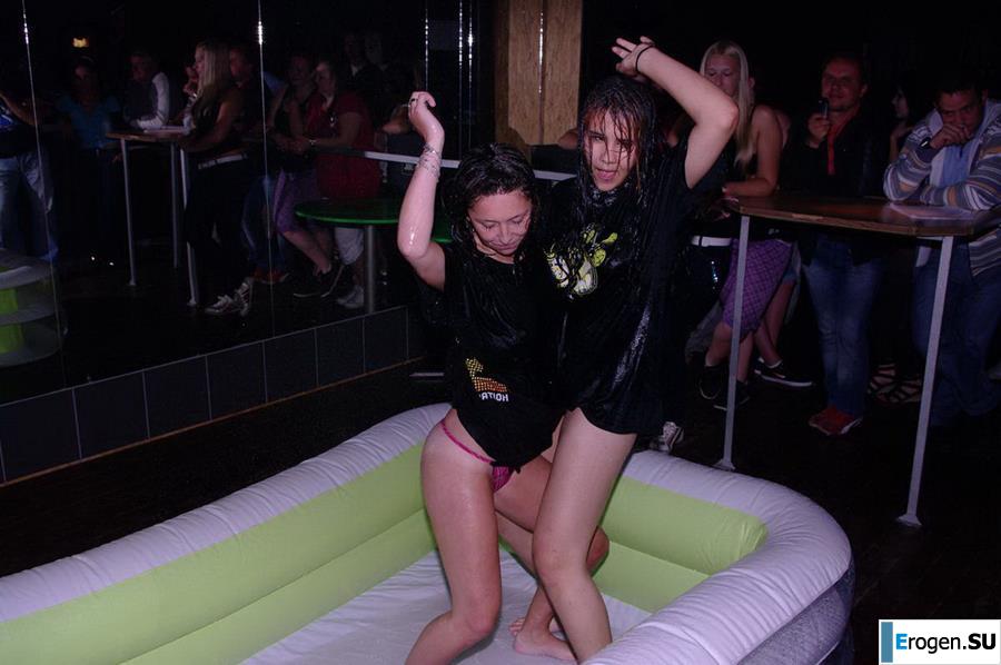 Striptease at the Czech club. Part 5. Photo 55