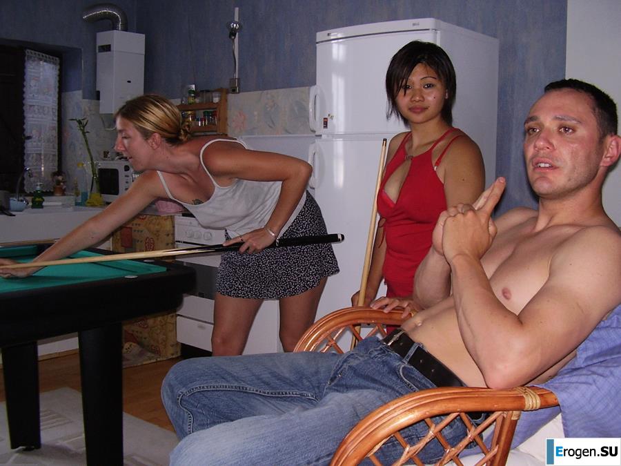 French Bi - Exhibitionist. Part 5. Photo 9