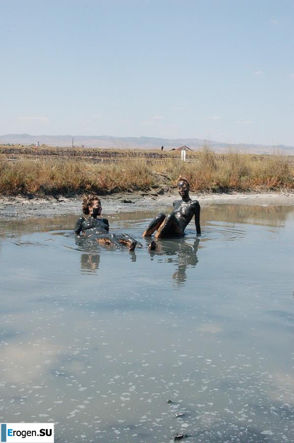 Naked in the Mud. Part 3. Photo 26