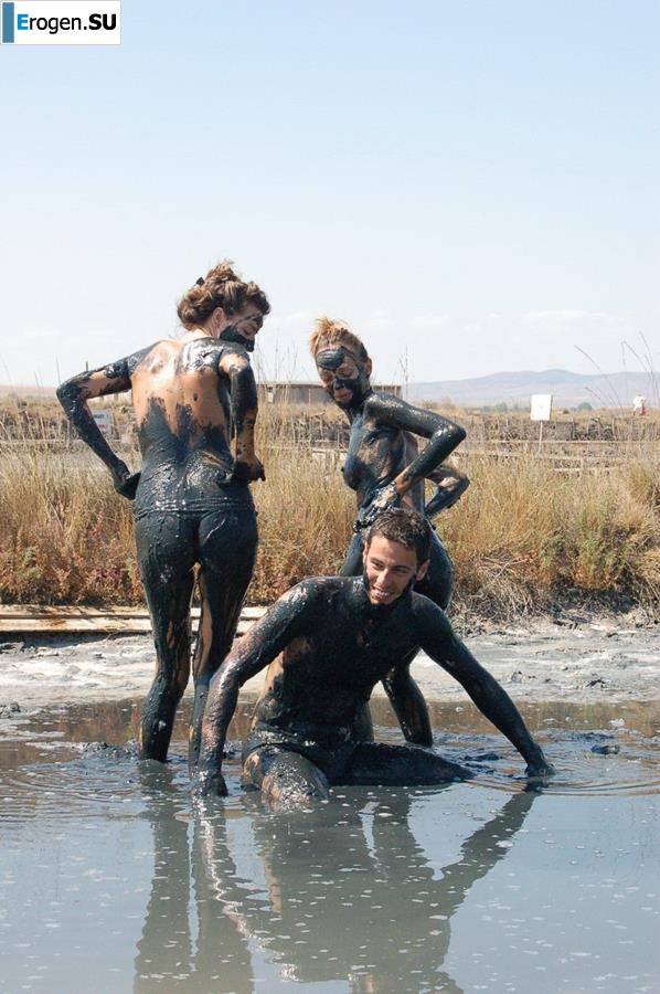 Naked in the Mud. Part 3. Photo 28