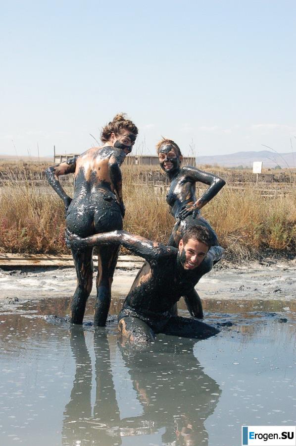 Naked in the Mud. Part 3. Photo 29
