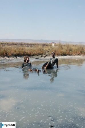 Naked in the Mud. Part 3. Thumb 26