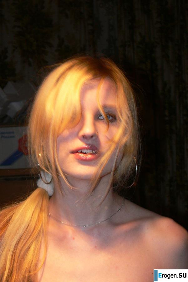 Thin blonde with big breasts. Part 3. Photo 9