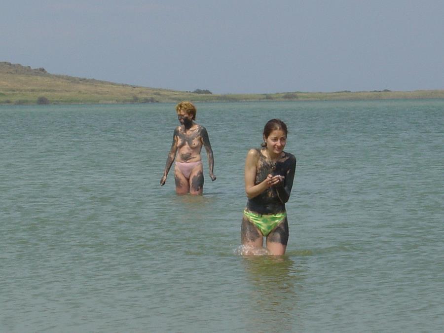 Голые в грязи. Часть 4. Фото 1