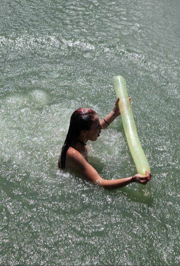 Нудистки впали в детство. Часть 6. Фото 23