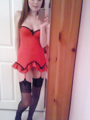 The cutest girl is photographed in the bedroom. Thumb 14