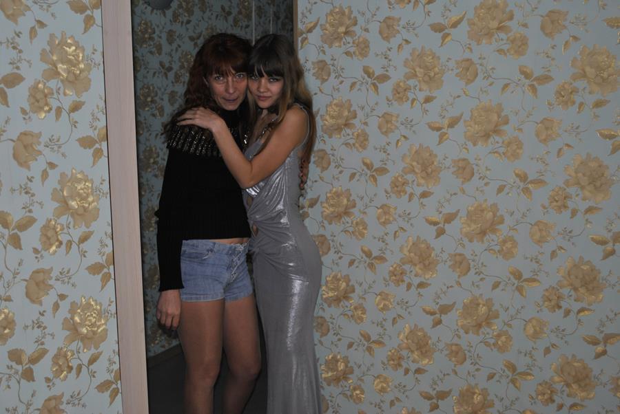 Young Girl and the Old Woman. Photo 7