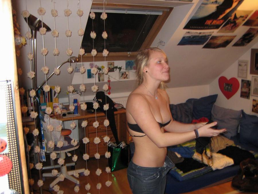 Spied nipple halos. Photo 40