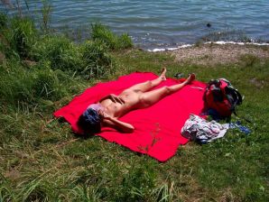 The little fluffy is sunbathing. Part 2. Thumb 23