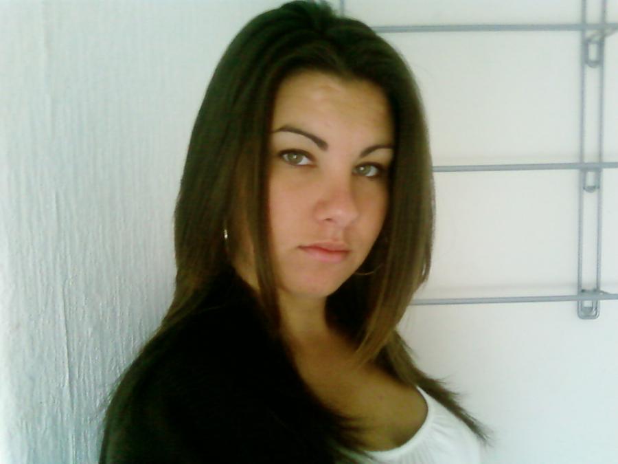 Pierced green-eye. Photo 14