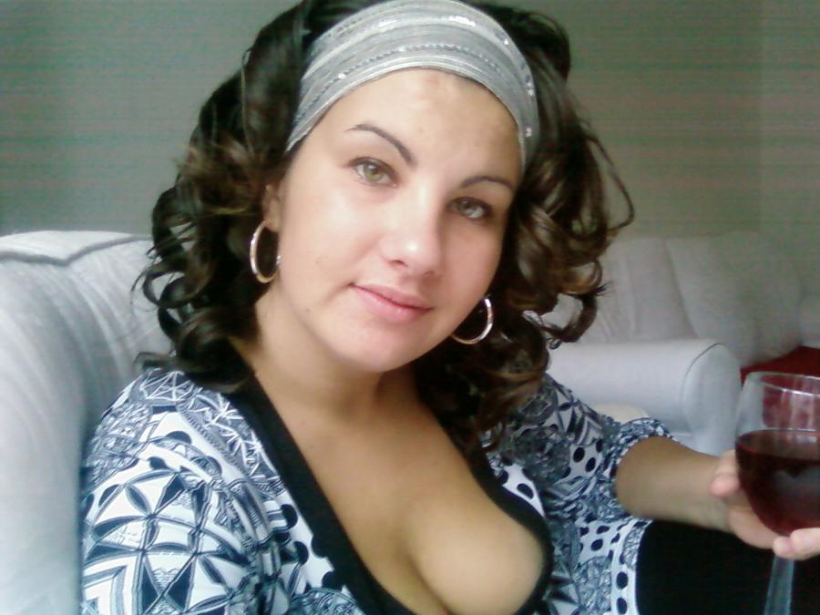 Pierced green-eye. Photo 25